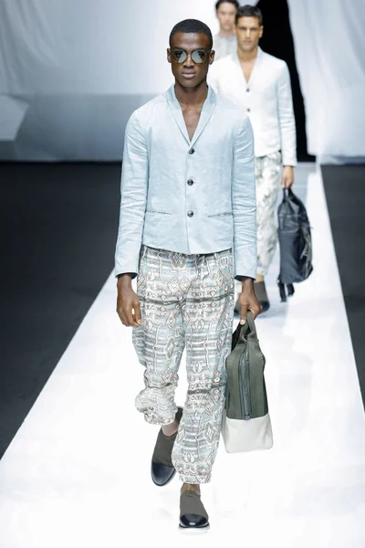 Look 75